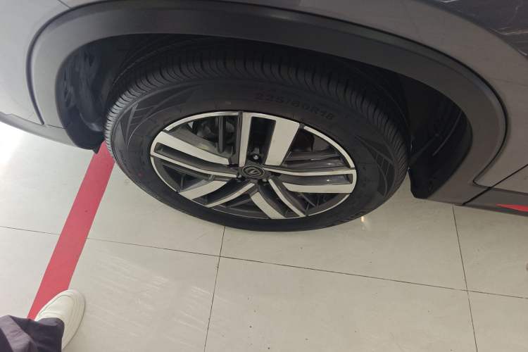 Used CHANGAN CS75 2022 Blue Whale Edition 1.5T DCT Luxury Model Left Front Wheel Hub