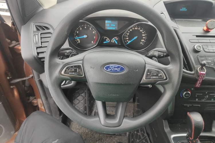 Used Ford Kuga 2017 EcoBoost 180 Two-Wheel-Drive Elite Trim Steering Wheel