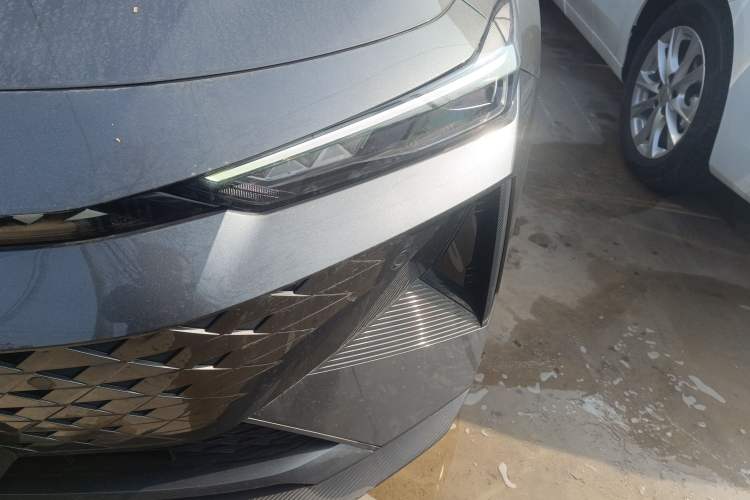 Used CHANGAN UNI-V iDD 2024 Blue Whale Smart Electric iDD 136km ZhiKu Model Left Front Headlight