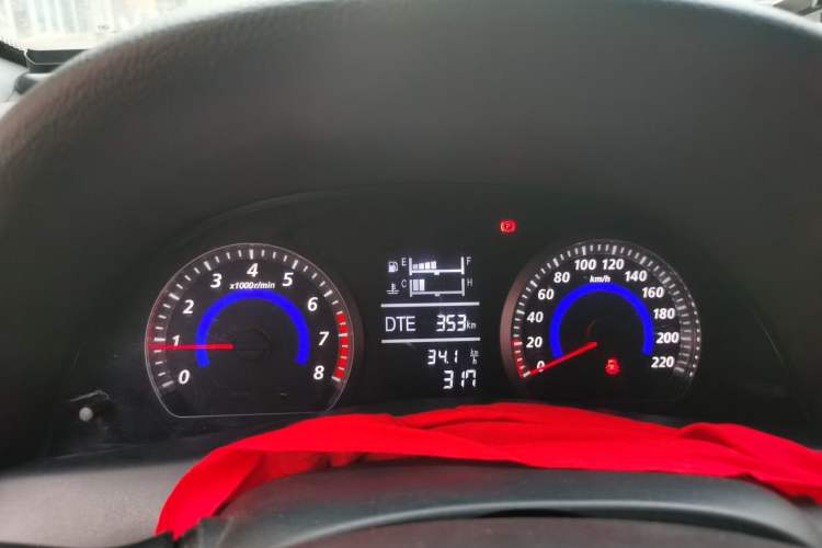 Used Zotye Z300 2014 1.6L Drive-Value Edition Automatic Elite Model
