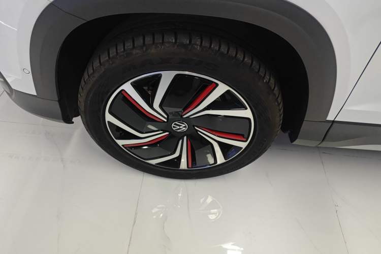 Used Volkswagen Tharu 2024 300TSI Two-Wheel-Drive Moon Luxury Edition