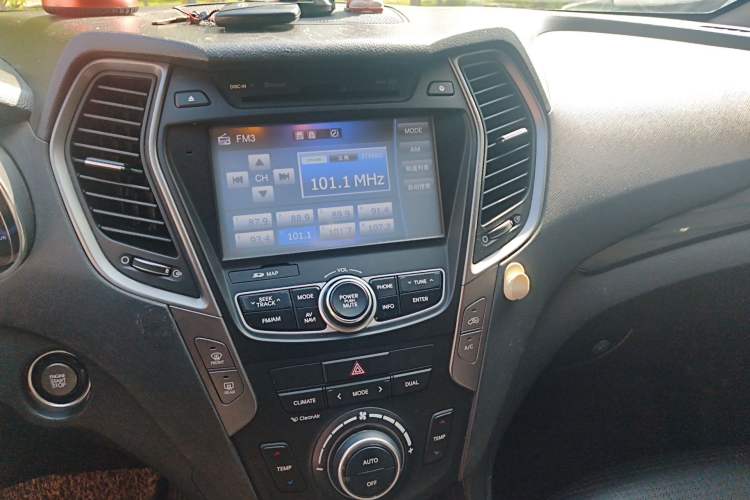 Used Hyundai Santa Fe 2013 2.0T Automatic Two-Wheel Drive Prestige Version
