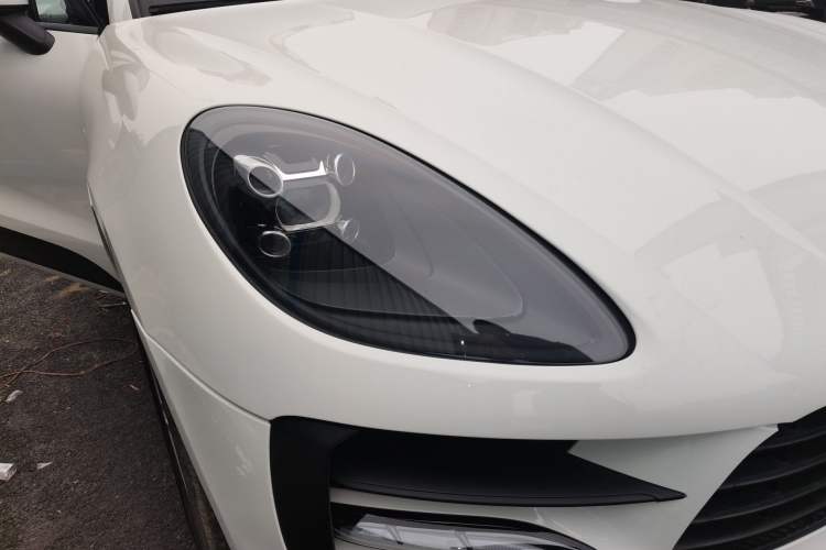 Used Porsche Macan 2021 Macan 2.0T Right Front Headlight