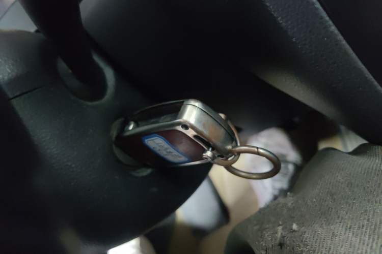 Used Volkswagen Sagitar 2012 1.6L Automatic Comfort Edition Vehicle Key