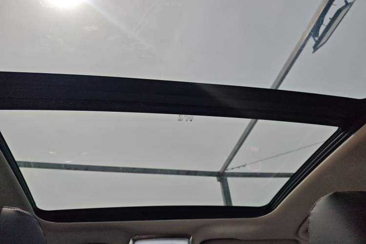 Used Hongqi H5 2025 1.5T DCT Qiyun 500 000th Unit Commemorative Edition Headliner