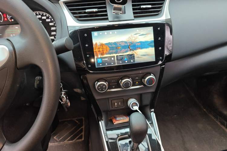 Used Nissan Sylphy 2022 Classic 1.6XL CVT Luxury Edition Audio And AC Panel