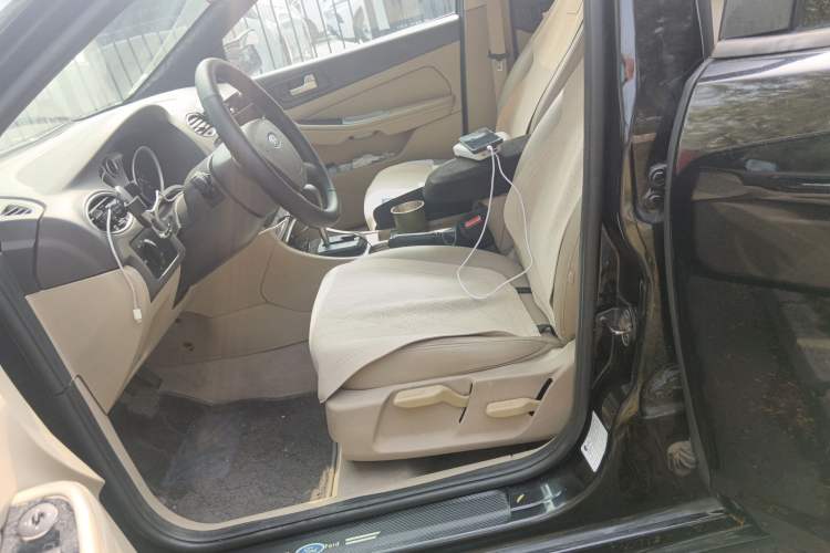 Used Ford Focus 2011 Hatchback 1.8L Automatic Fashion Edition
