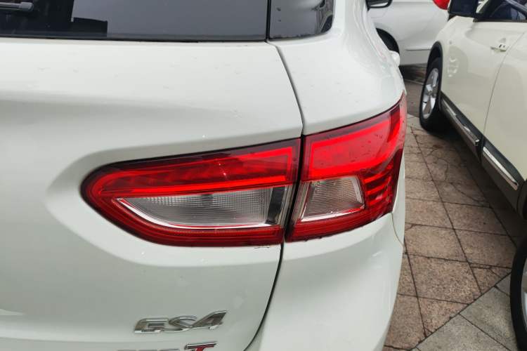 Used GAC Trumpchi GS4 2017 235T Manual Two-Wheel Drive Luxury Edition