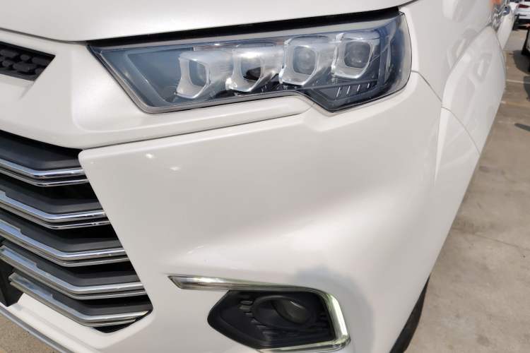 Used JMC Yuhu 9 2019 2.0T Manual Gasoline 4x4 Comfort Edition
