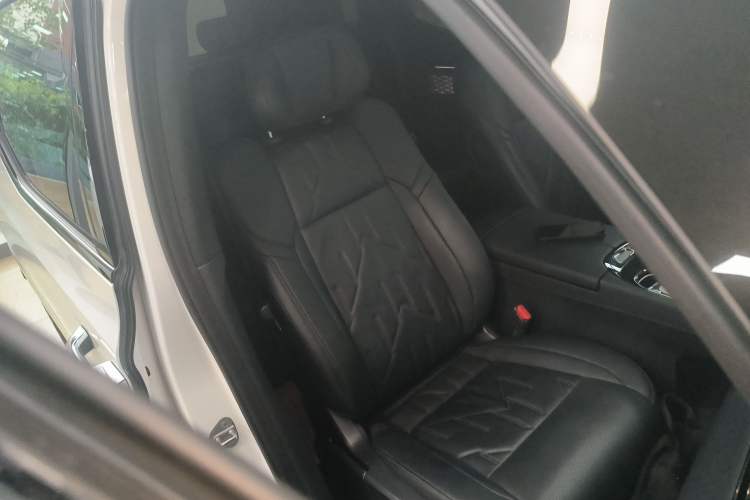 Used Zeekr 009 2024 7-Seater Walk-Through Version Four-Wheel Drive 108 kWh
