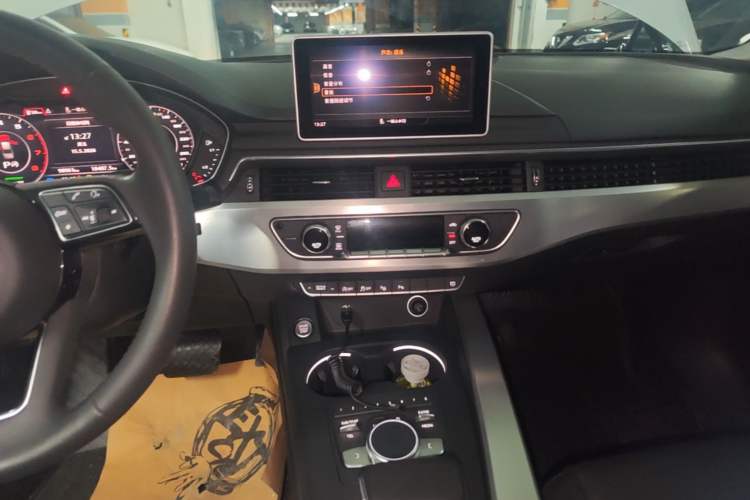 Used Audi A4L 2019 40 TFSI Fashion Edition China VI Emission Standard
