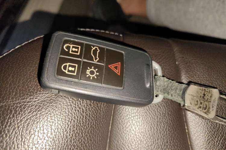 Used Volvo V40 2013 2.0T Zhiya Edition