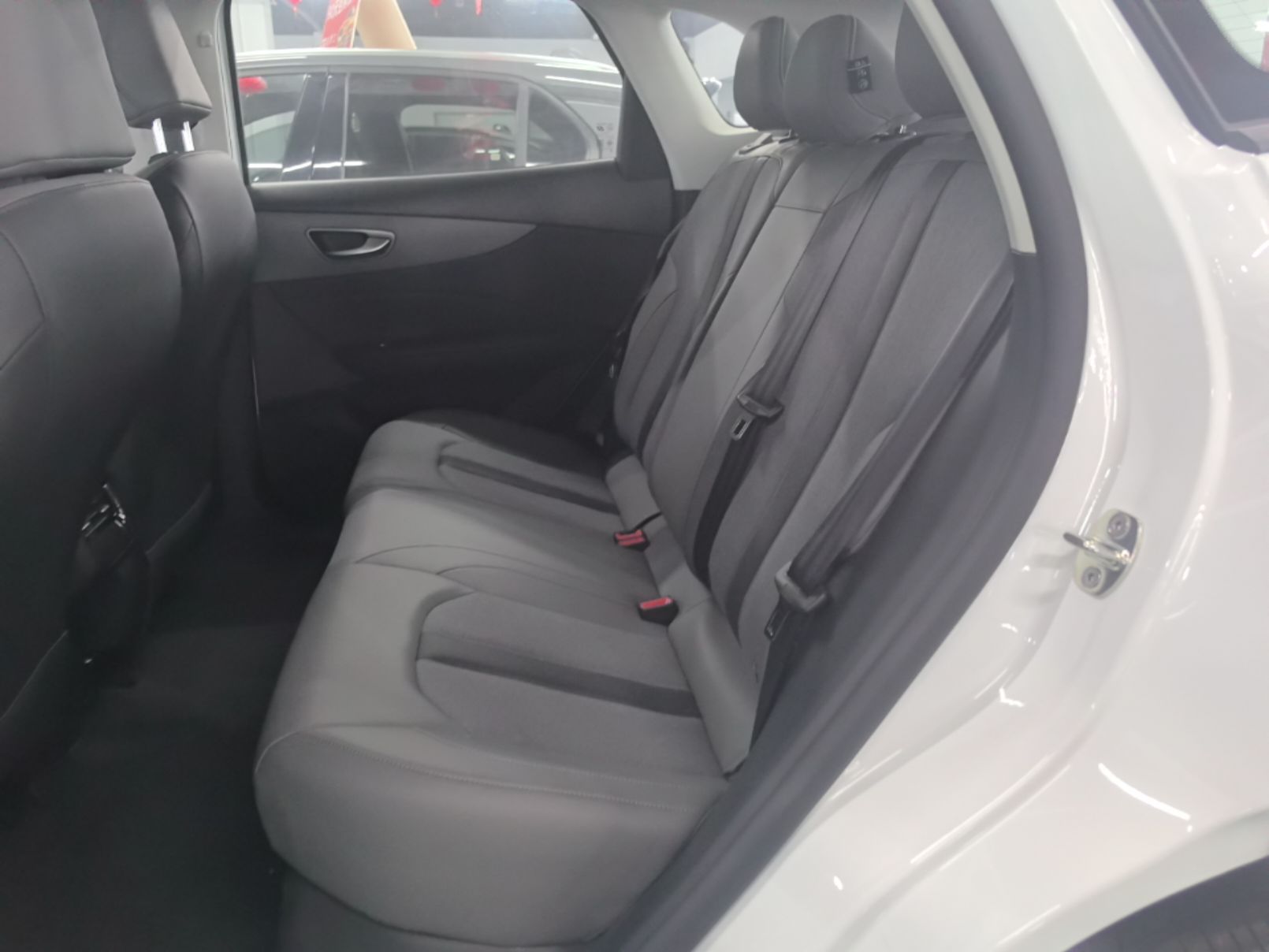 MG ES5 2025 425 Pro Rear-Drive Version — снимка 20