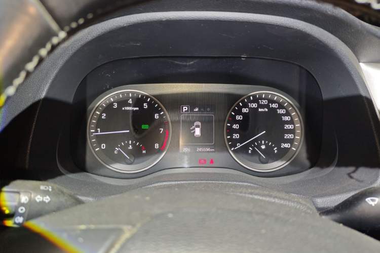 Used Hyundai Tucson 2015 1.6T Dual-Clutch Two-Wheel-Drive Smart Model Instrument Cluster