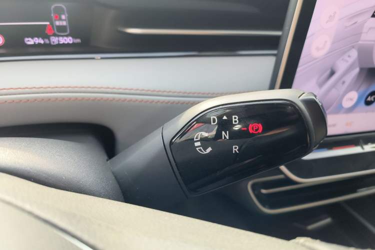 Used Volkswagen ID.7 VIZZION 2024 AIR model Gear Lever