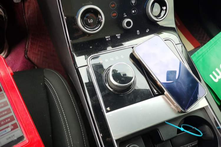 Used Land Rover Range Velar 2020 P250 Gear Lever