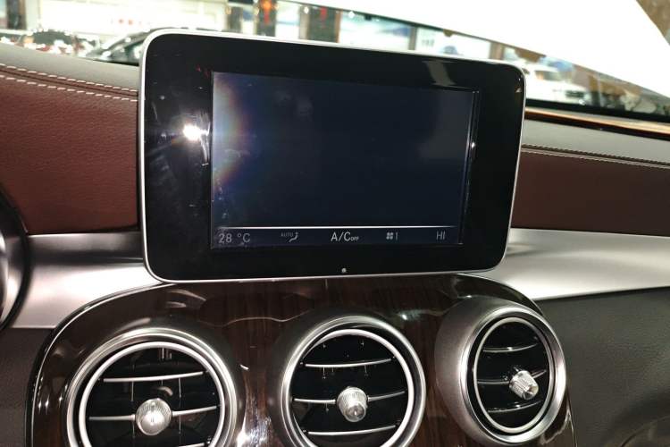 Used Mercedes-Benz GLC 2017 GLC 260 4MATIC Luxury Model