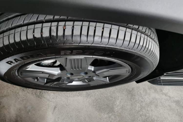 Used iCAR 03 2024 401km Two-Wheel Drive Standard Advanced Version Exterior 4