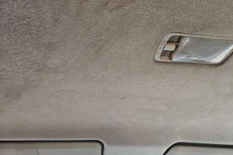 Used Nissan Livina 2010 Jingyue Edition 1.6L Manual All-Around Model Headliner