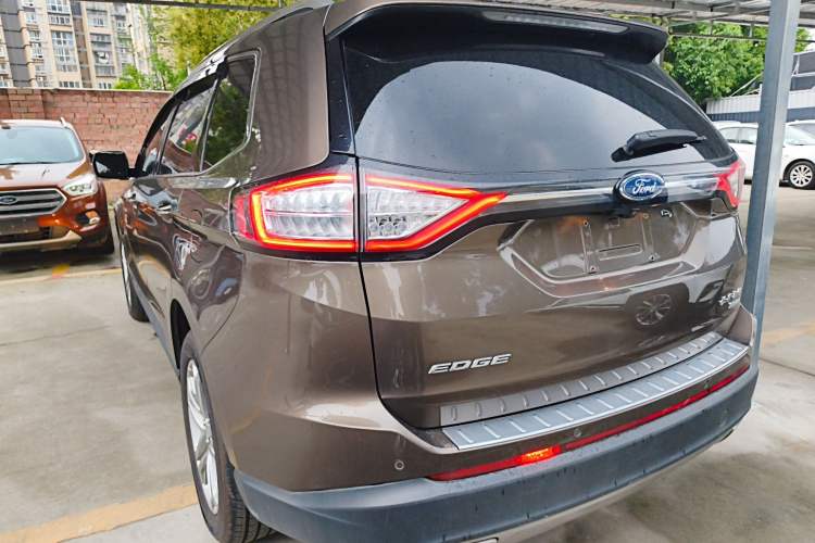 Used Ford Edge 2018 EcoBoost 245 Two-Wheel-Drive Titanium 7-Seater China V Standard
