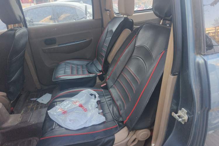 Used Wuling Hongguang 2014 1.2L Standard Model China IV