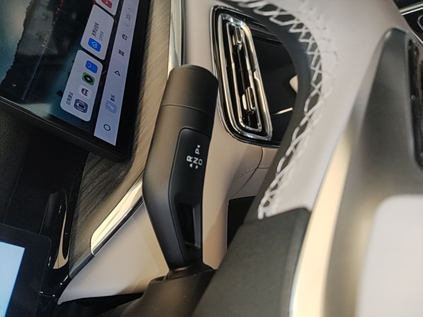 Geely Galaxy Stellar 6 2026 Model 125km Exploration+ Edition — снимка 16