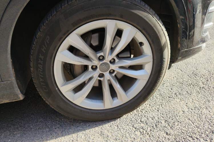 Used Audi Q7 2019 45 TFSI Comfort Model