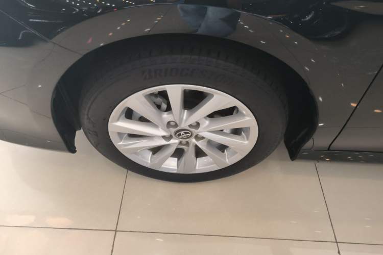 Used Toyota Camry 2023 2.0GVP Premier Edition Left Front Wheel Hub