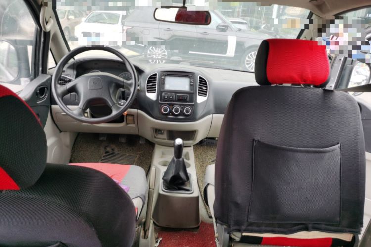 Used FORTHING Lingzhi 2013 V3 1.5L 7-Seater Standard Model II Center Console