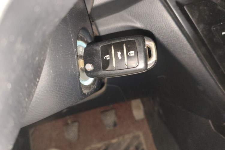 Used CHANGAN Alsvin V7 2016 1.6L Manual LeShang Model China IV Standard
