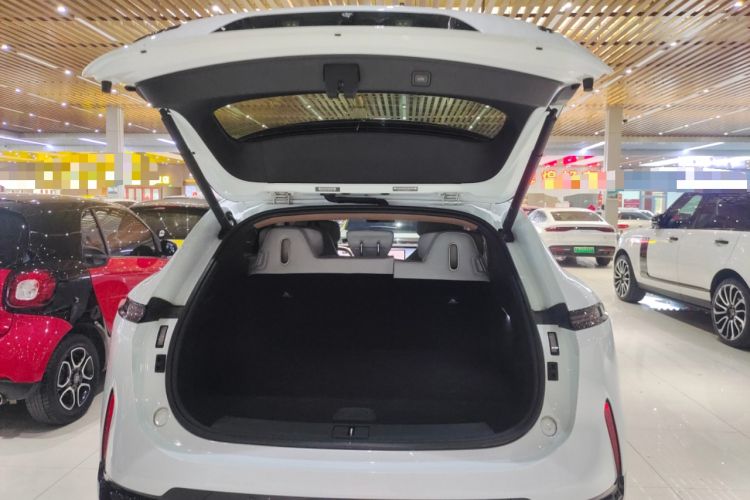 Used Avatr 07 2024 Ultra Range-Extended Four-Wheel Drive Trunk