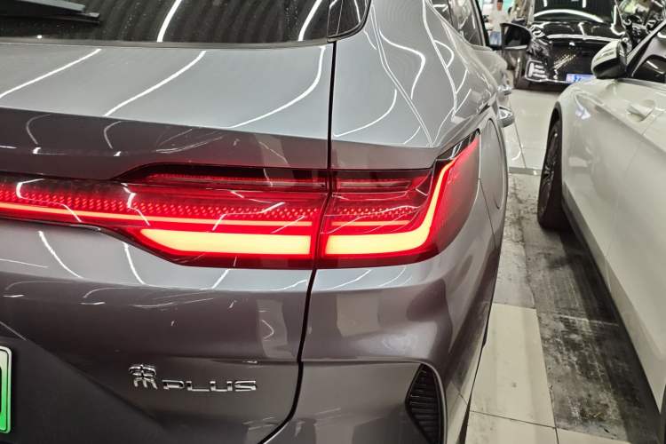 Used BYD Song PLUS New Energy 2023 Champion Edition DM-i 110KM Flagship Model
