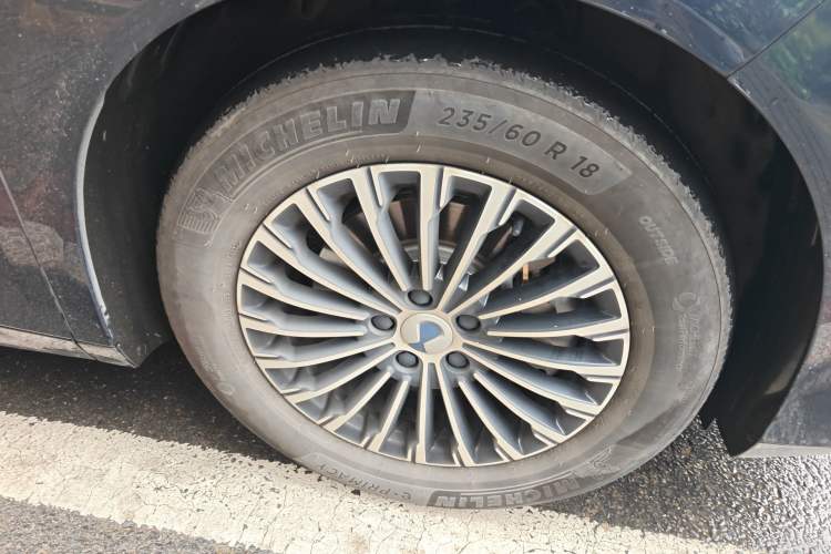 Used Denza D9 2022 DM-i 970 Four-Wheel Drive Flagship Model
