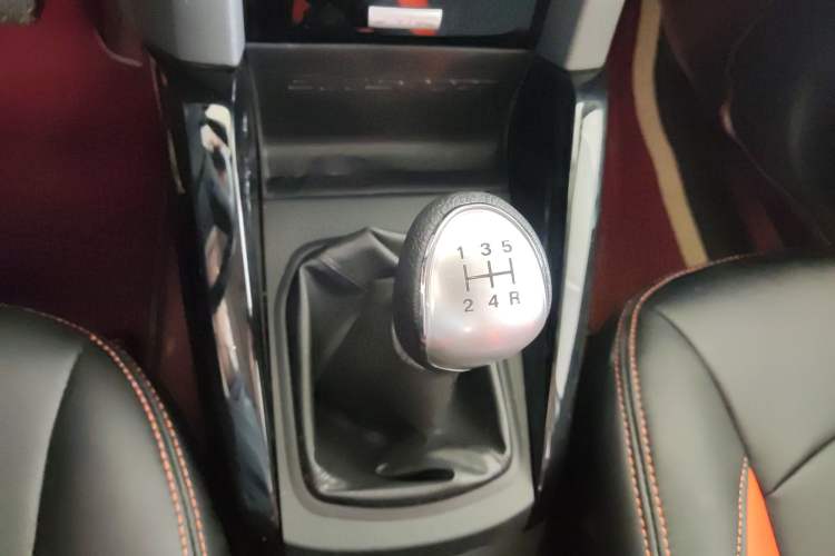 Used Ford EcoSport 2013 1.0L GTDi Manual Luxury Model Gear Lever