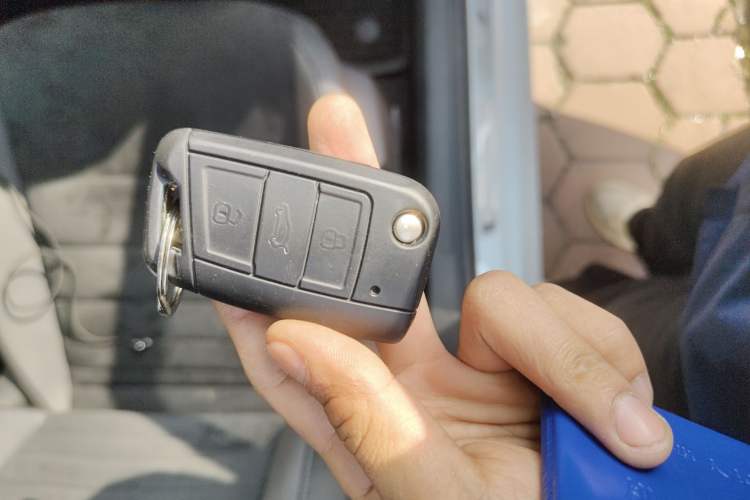 Used Volkswagen Sagitar 2019 280TSI DSG Luxury Model China V Emission Standard Vehicle Key