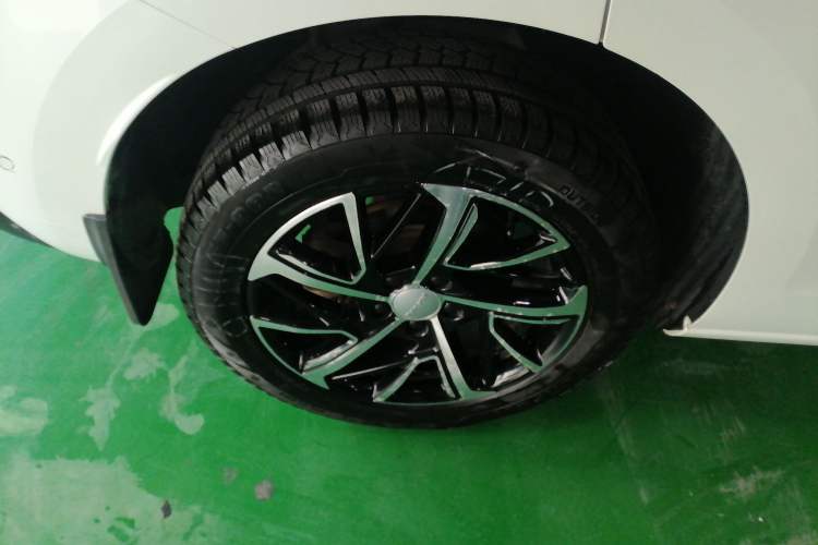 Used Haval JOLION 2021 1.5T Automatic Four-Door Version Right Rear Wheel Hub