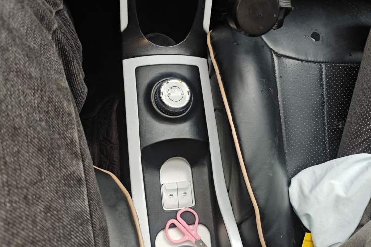 Used Wuling Hongguang MINIEV 2024 3rd Generation 215km Advanced Version Gear Lever