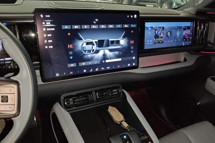 Used Formula Leopard Leopard 5 2023 Navigator Edition