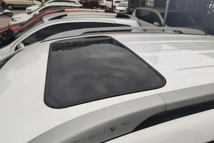 Used Hyundai ix35 2015 2.0L Automatic 2WD Smart Version China V Standard Roof