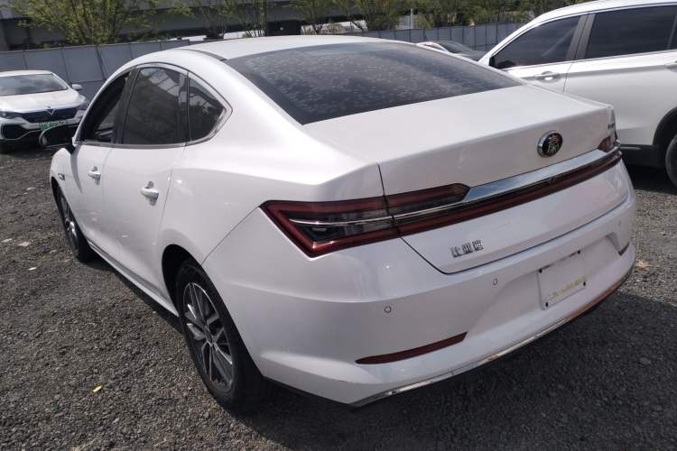 Used BYD Qin New Energy 2019 High-Range Luxury Model Exterior 2