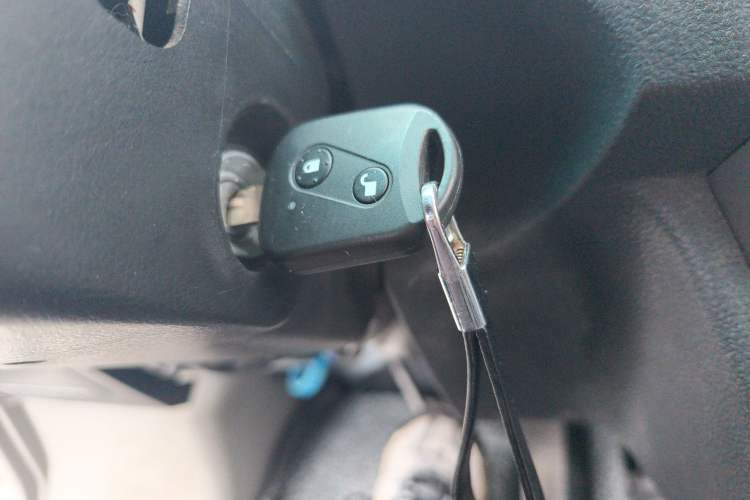 Used SRM Haoyun 2025 Launch Edition Farady 42.3 kWh 305 km 6 seats Vehicle Key