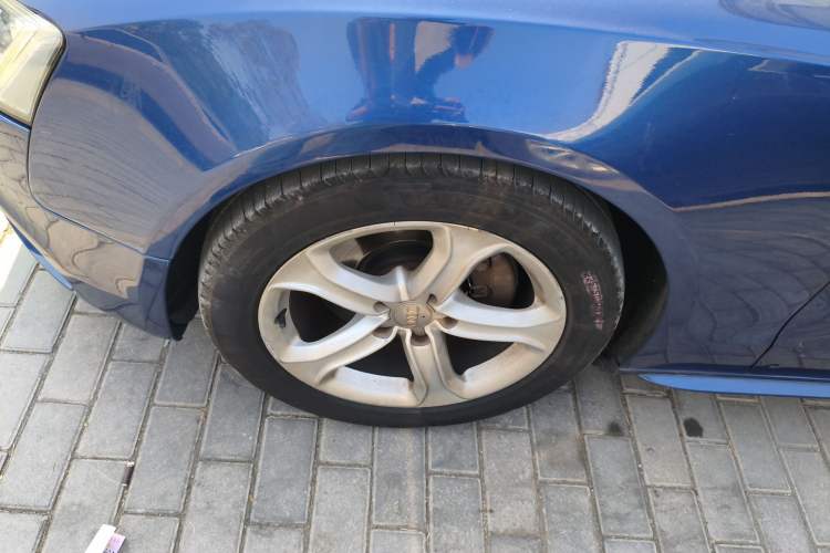 Used Audi A5 2014 Sportback 45 TFSI Left Front Wheel Hub