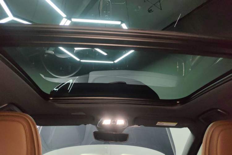 Used Volvo S90 New Energy 2025 Plug-in Hybrid Four-Wheel Drive Long-Range Luxury Smart Edition