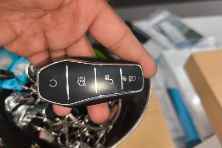 Used BYD Tang New Energy 2025 Intelligent Driving Version DM-i 115KM Flagship Edition Vehicle Key