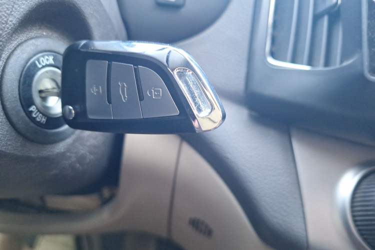 Used Hyundai Celesta 2011 1.6L Manual Comfort Edition