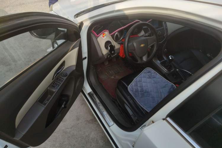 Used Chevrolet Cruze 2015 1.5L Classic SE MT
