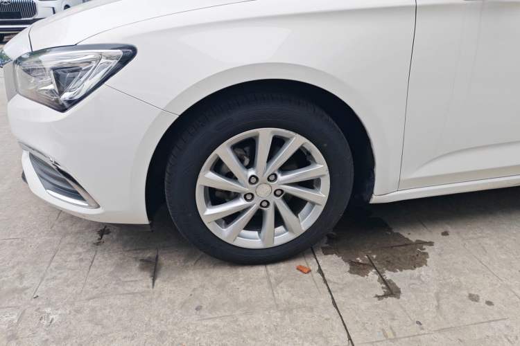 Used Buick Verano 2018 Sedan 15S Automatic Leading Model Exterior 3