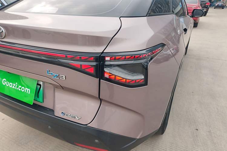 Used Toyota bZ3 2023 616 km Long-Range Premium