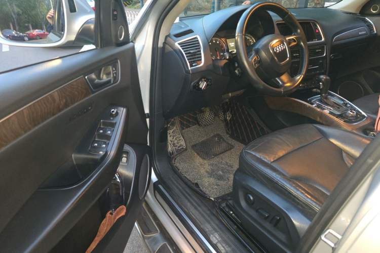 Used Audi Q5 2012 2.0TFSI Luxury Edition Driver Seat