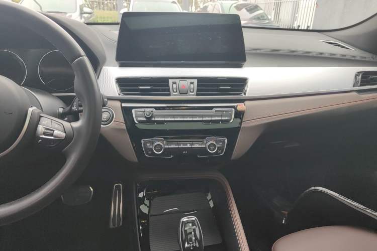 Used BMW X2 2021 Restyled sDrive25i Midnight Edition Audio And AC Panel